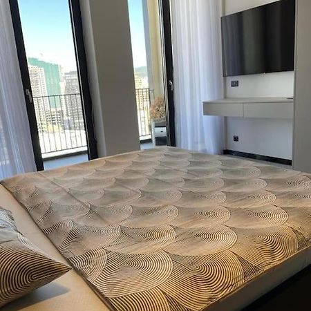 Appartement Luxury Penthouse Prishtina à Pristina Extérieur photo