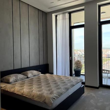Appartement Luxury Penthouse Prishtina à Pristina Extérieur photo