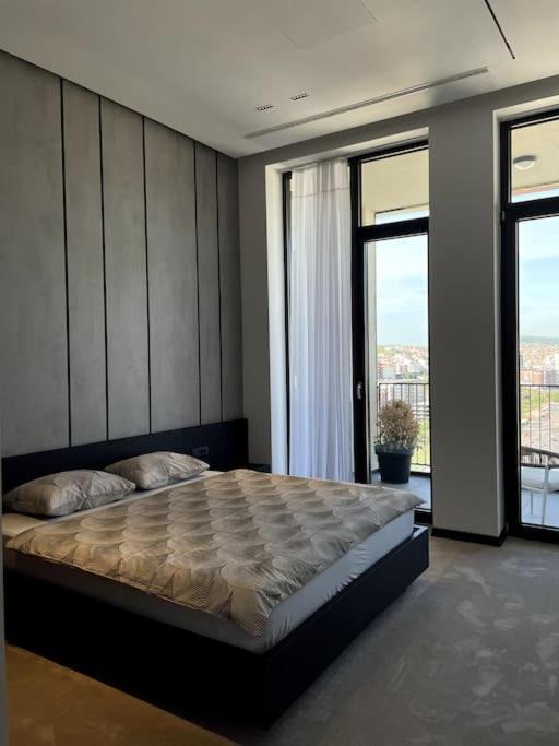 Appartement Luxury Penthouse Prishtina à Pristina Extérieur photo